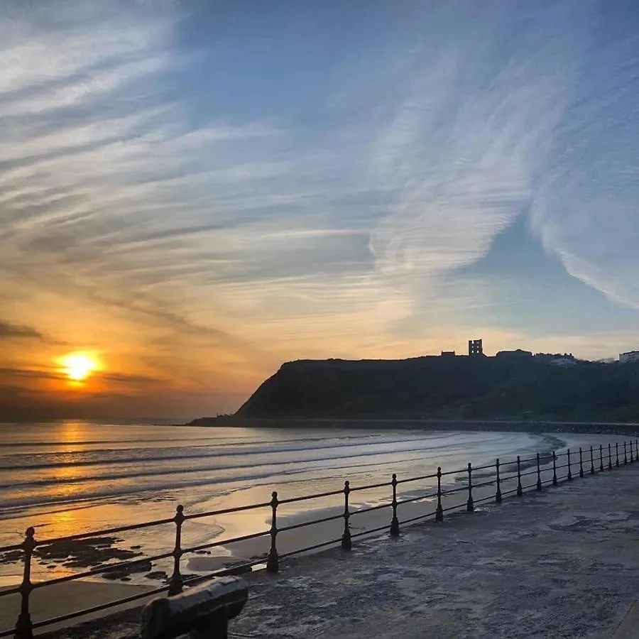 Seaview North Bay Holiday Home Apartment Scarborough